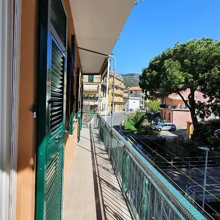 Diamond Apartment *